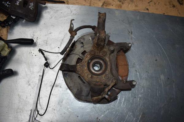 MOYEU AVANT GAUCHE TOYOTA RAV 4 - Vue 2